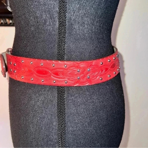 Women’s Red Vegan Leather Western Studded Belt Brushed Silver Tone Buckle S/M - Picture 10 of 16